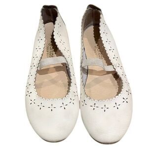 Conguitos White Washable Faux Leather Scallop Ballet Flat Shoes Girls Size EU 31